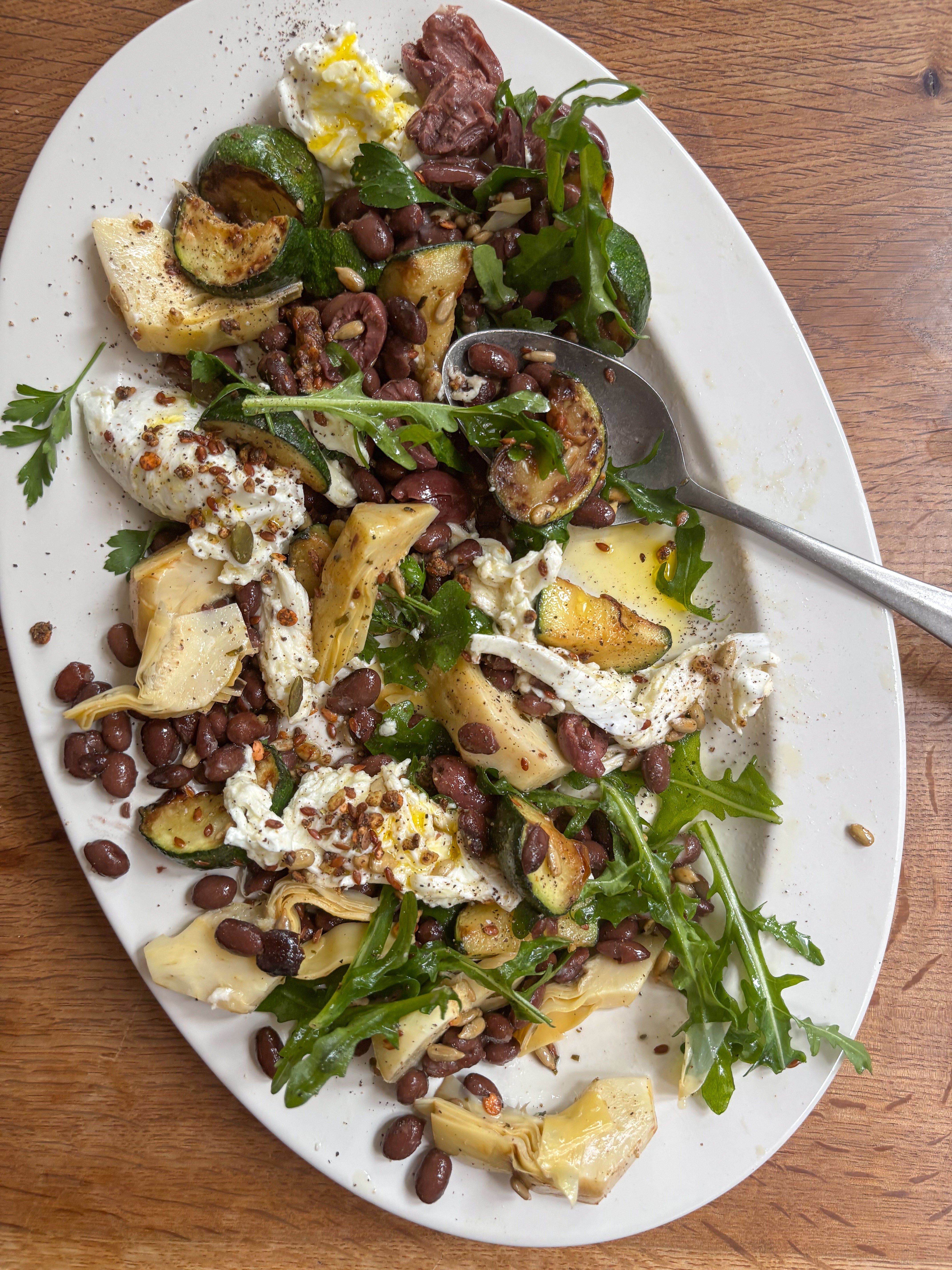 bean-recipe-buffalo-mozzarella-black-bean-artichoke-salad-with-charred-courgettes-boldbeanco
