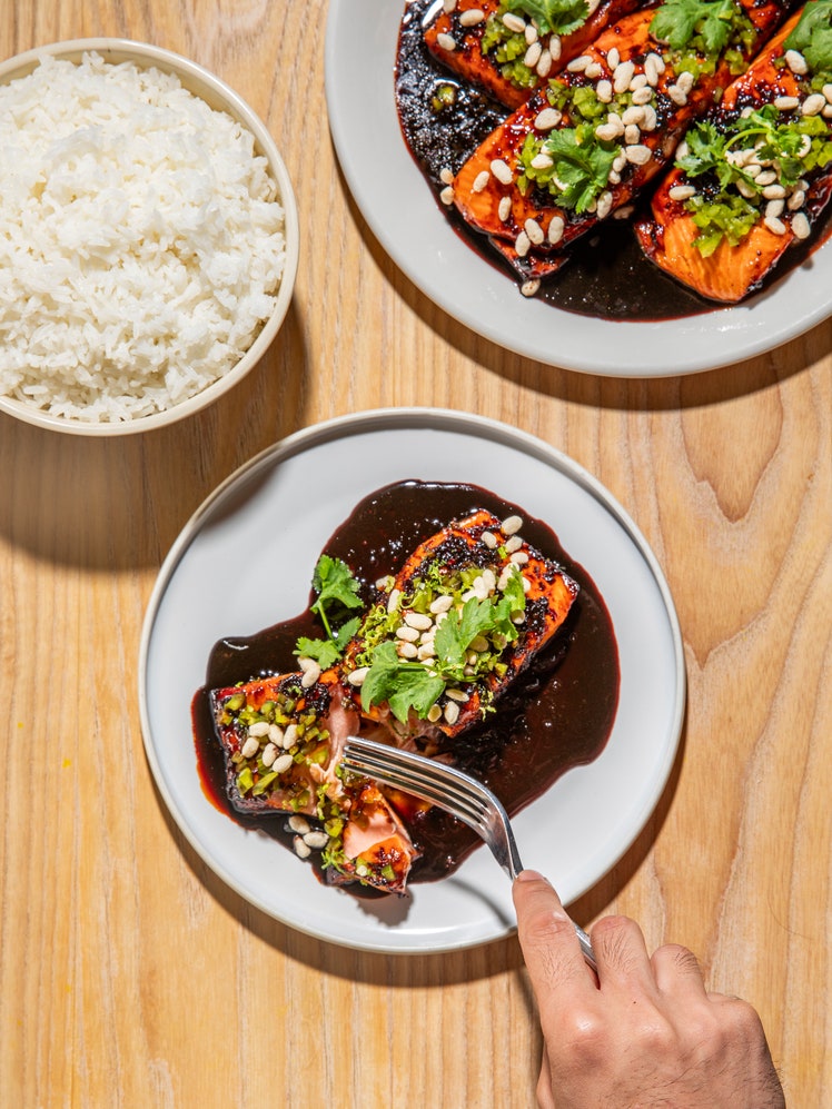 Cá Kho (Fish With Coconut Caramel)